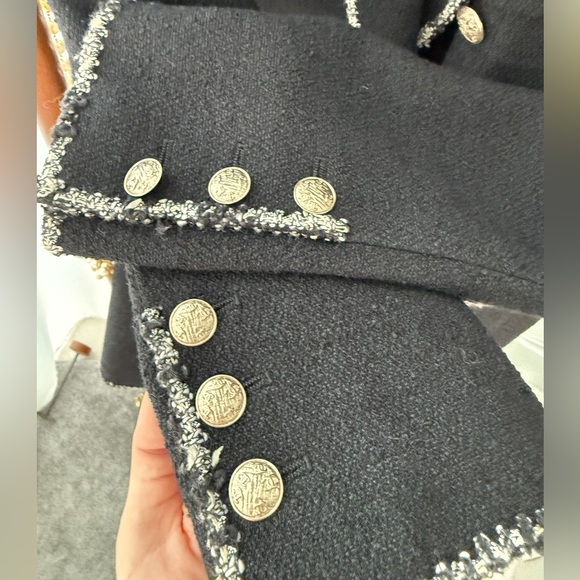 ❗️SOLD❗️LOT 1688❗️FINAL PRICE❗️BRAND NEW ICONIC CHANEL 2005 coat - Picture 13 of 17